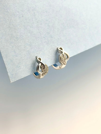 Zircon studded sterliing silver bali with infinity design 