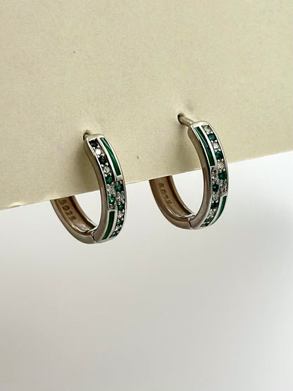 Basic green line and patterned bali studded with zircon and fancy stones