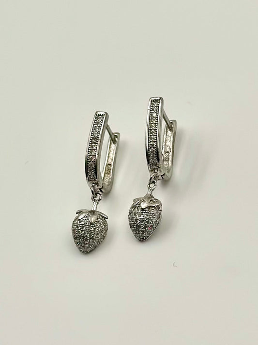 Hanging strawberry, sterling silver bali, studded with zircon