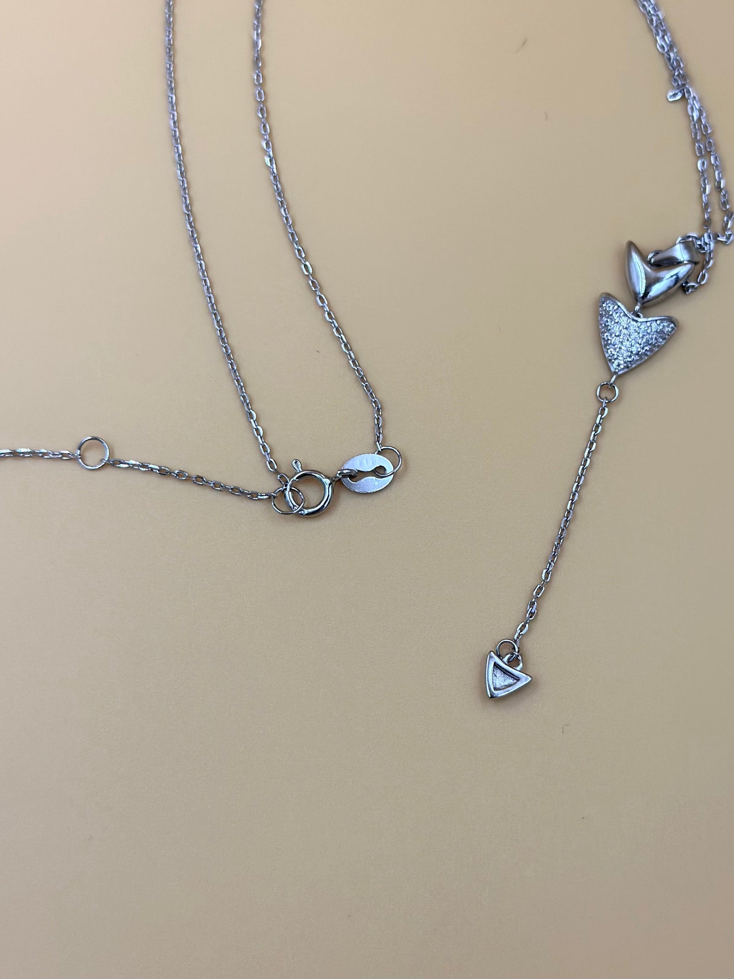 Zircon studded,arrow shaped sterling silver pendant chain