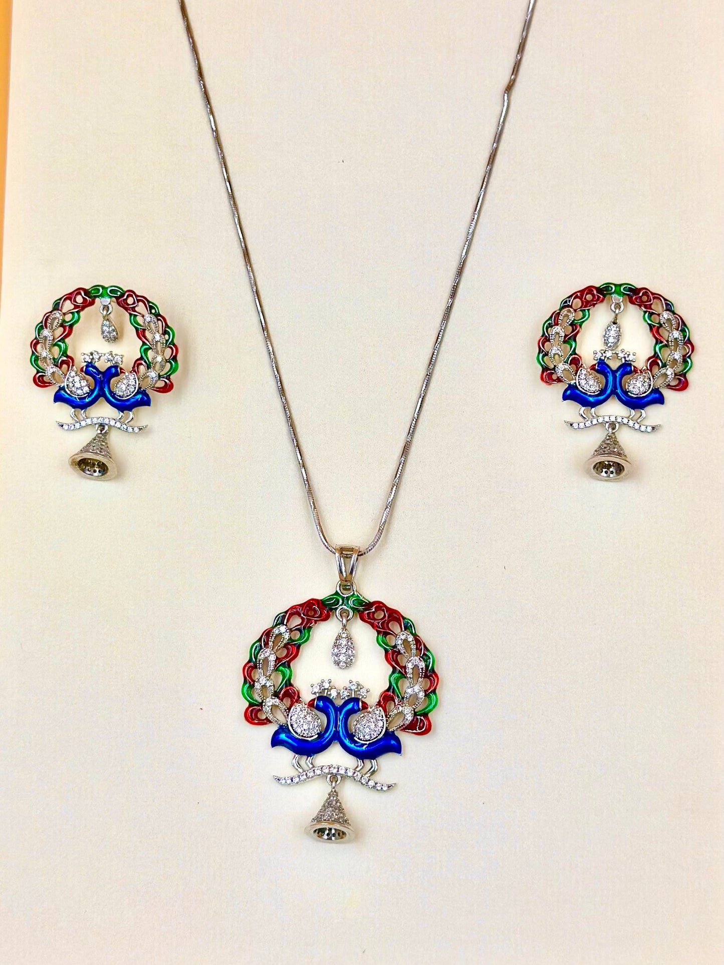 Zircon studded with fine detailing sterling silver pendant set