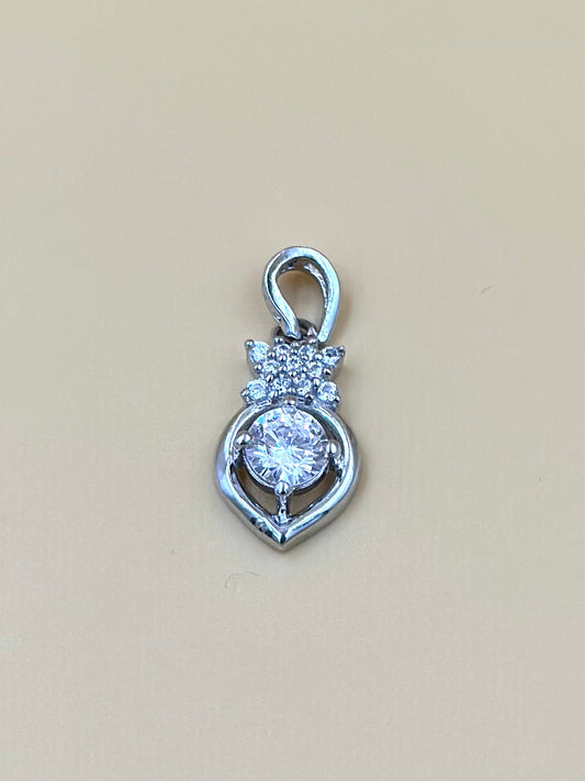Zircon studded sterling silver pendant
