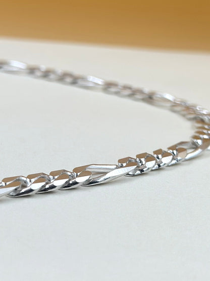 Sterling silver figaro chain