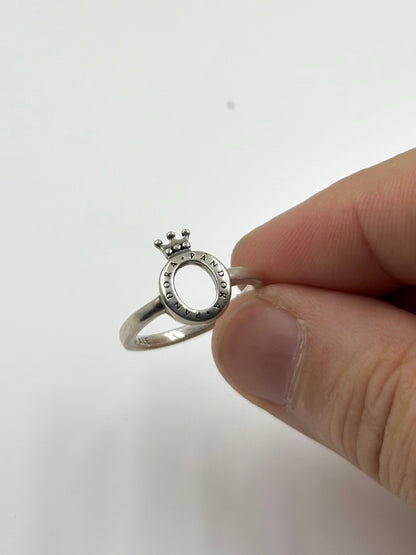 Crown-O shaped sterling silver artisanal ring