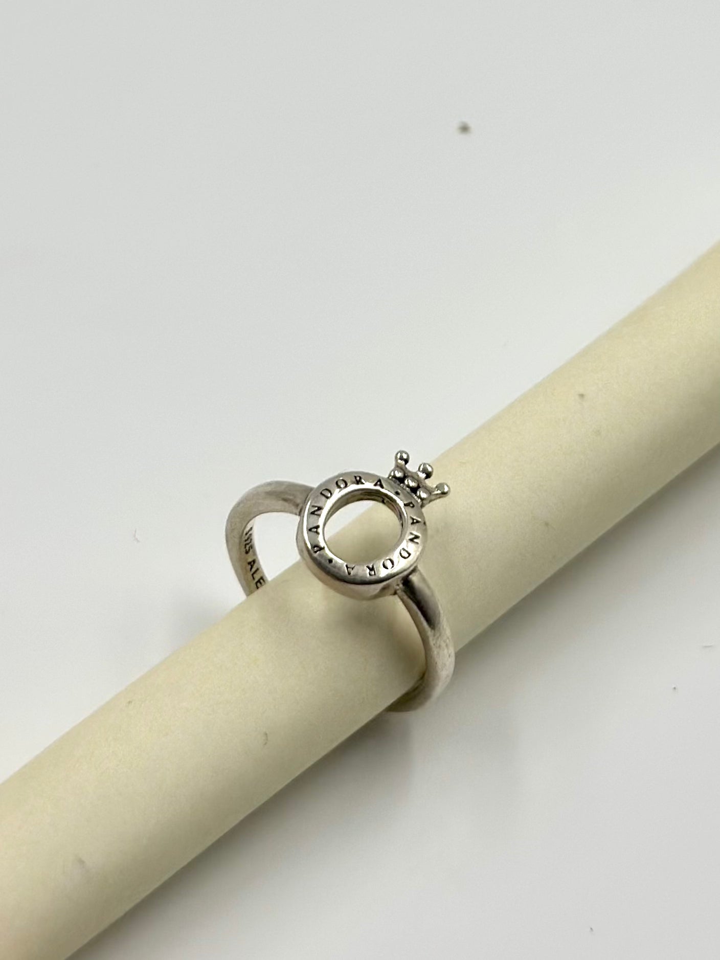 Crown-O shaped sterling silver artisanal ring