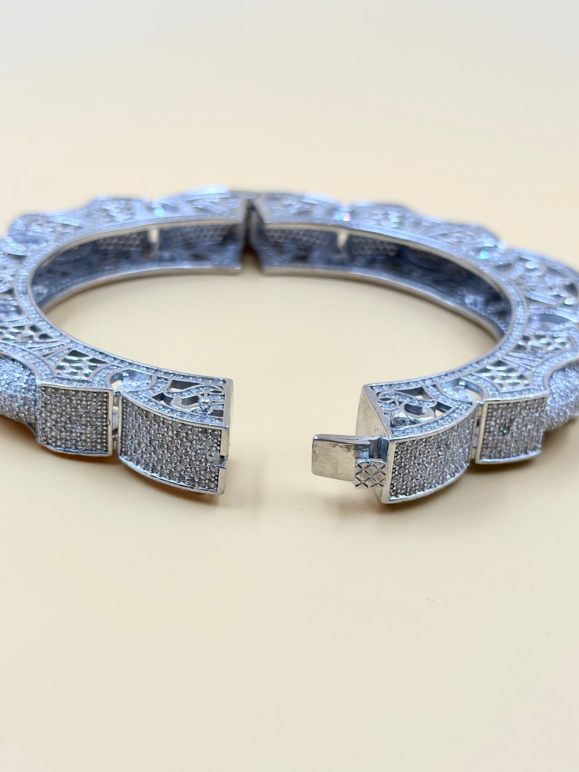 Zircon studded with fine detailing sterling silver kada