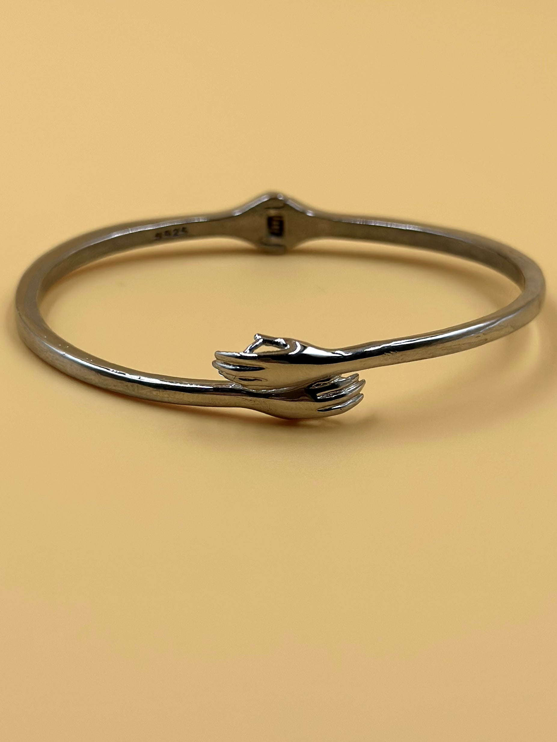 Hug design sterling silver cuff bracelet