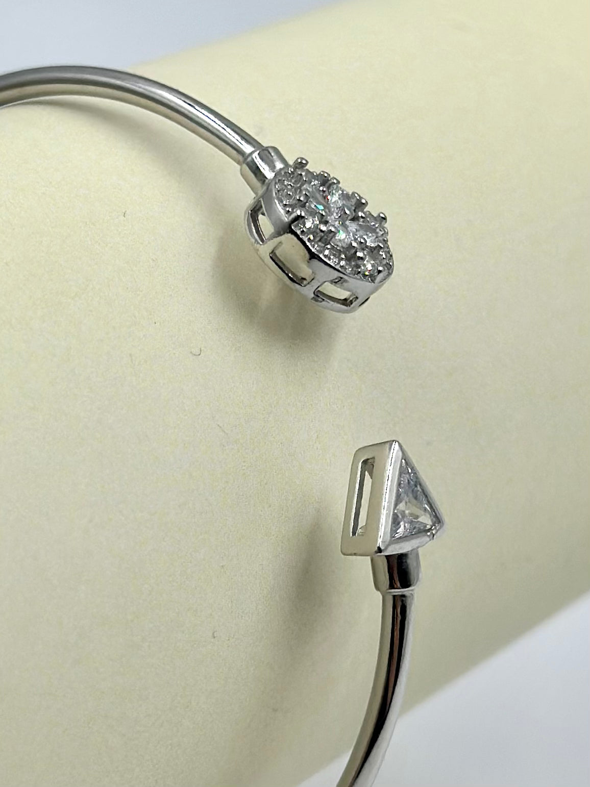 Arrow & halo design sterling silver cuff bracelet