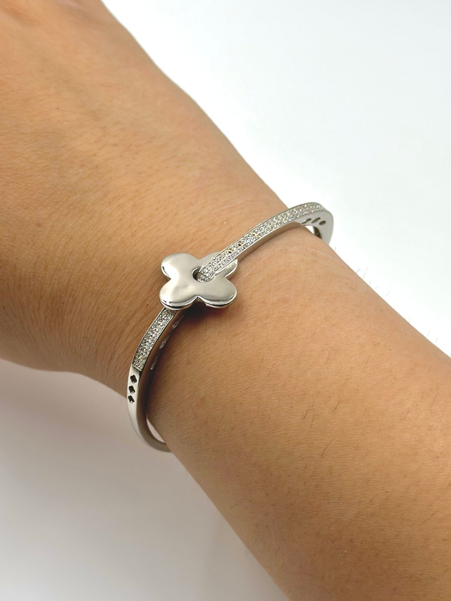 Zircon studded, leaf shaped sterling silver cuff bracelet