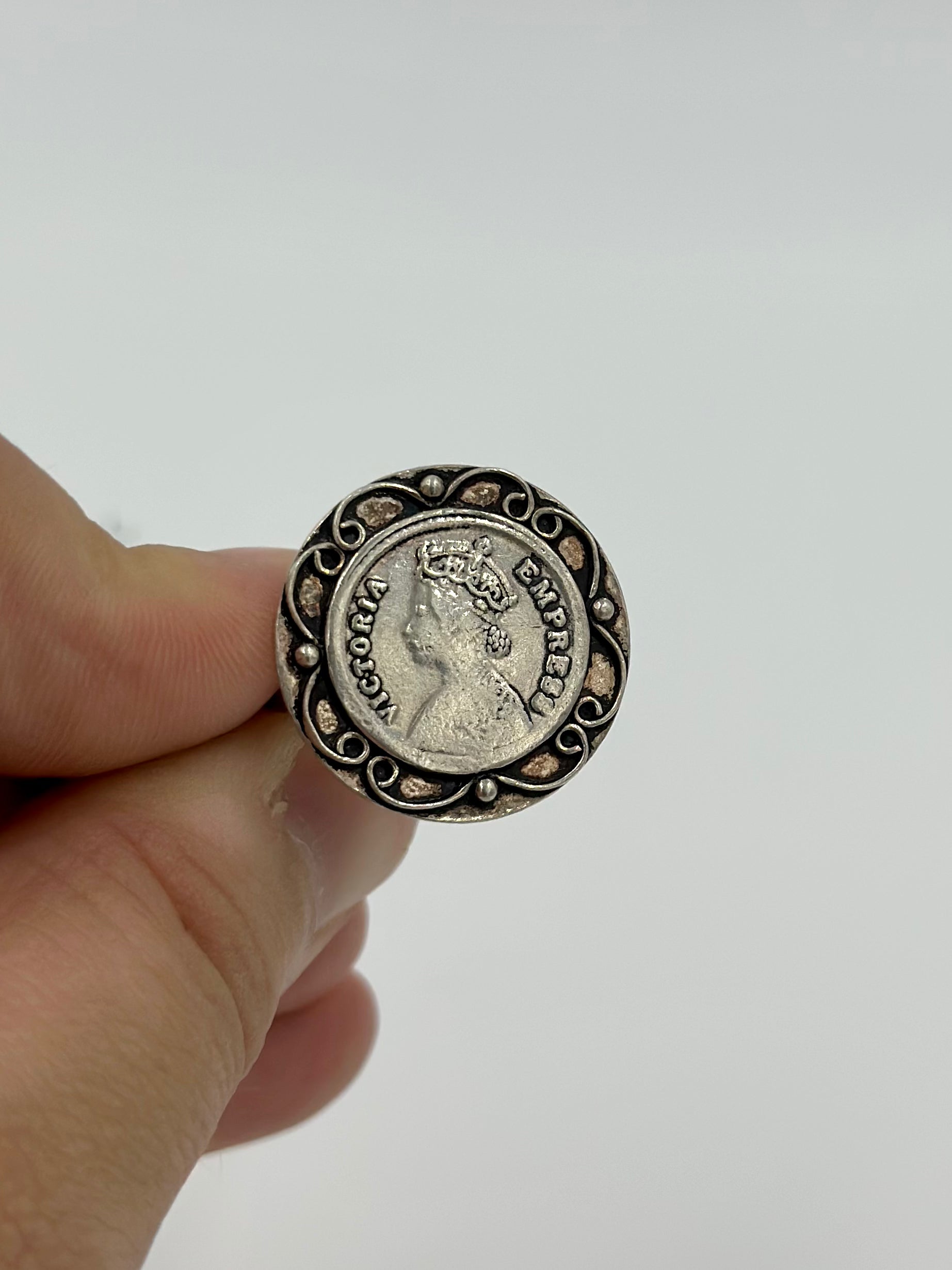 Oxidised, round shaped sterling silver cocktail ring