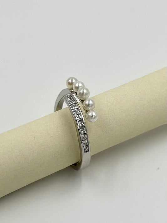 Pearls and zircon studded sterling silver artisanal ring