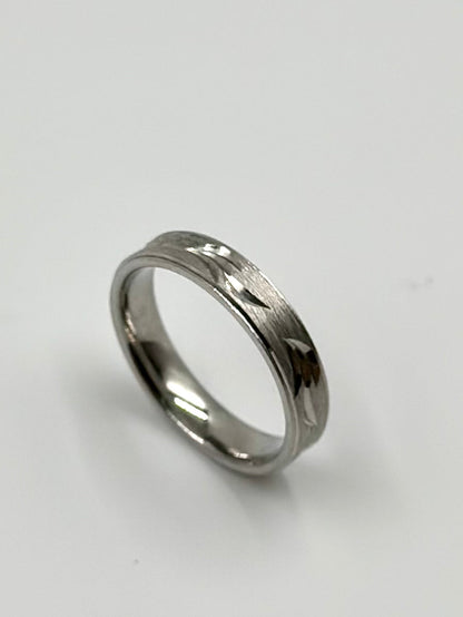 Leaf design sterling silver band ring