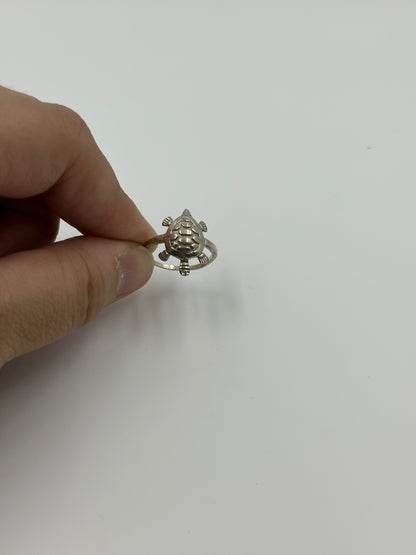 Turtle shaped sterling silver artisanal ring
