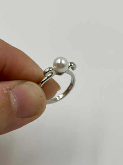 Pearl studded sterling silver gemstone ring