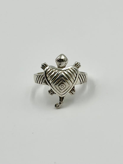 Turtle shaped sterling silver artisanal ring
