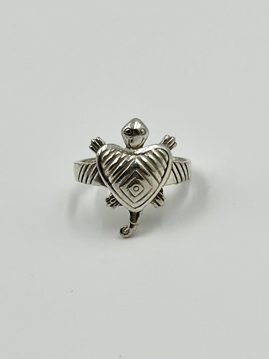 Turtle shaped sterling silver artisanal ring