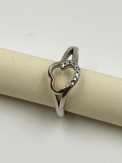 Zircon studded sterling silver artisanal ring