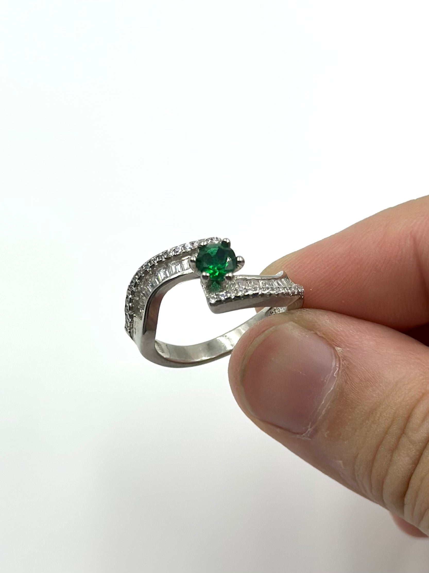 Zircon studded with a stone sterling silver cocktail ring