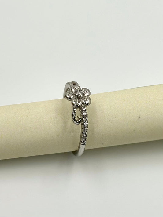 Zircon studded, flower shaped sterling silver artisanal ring