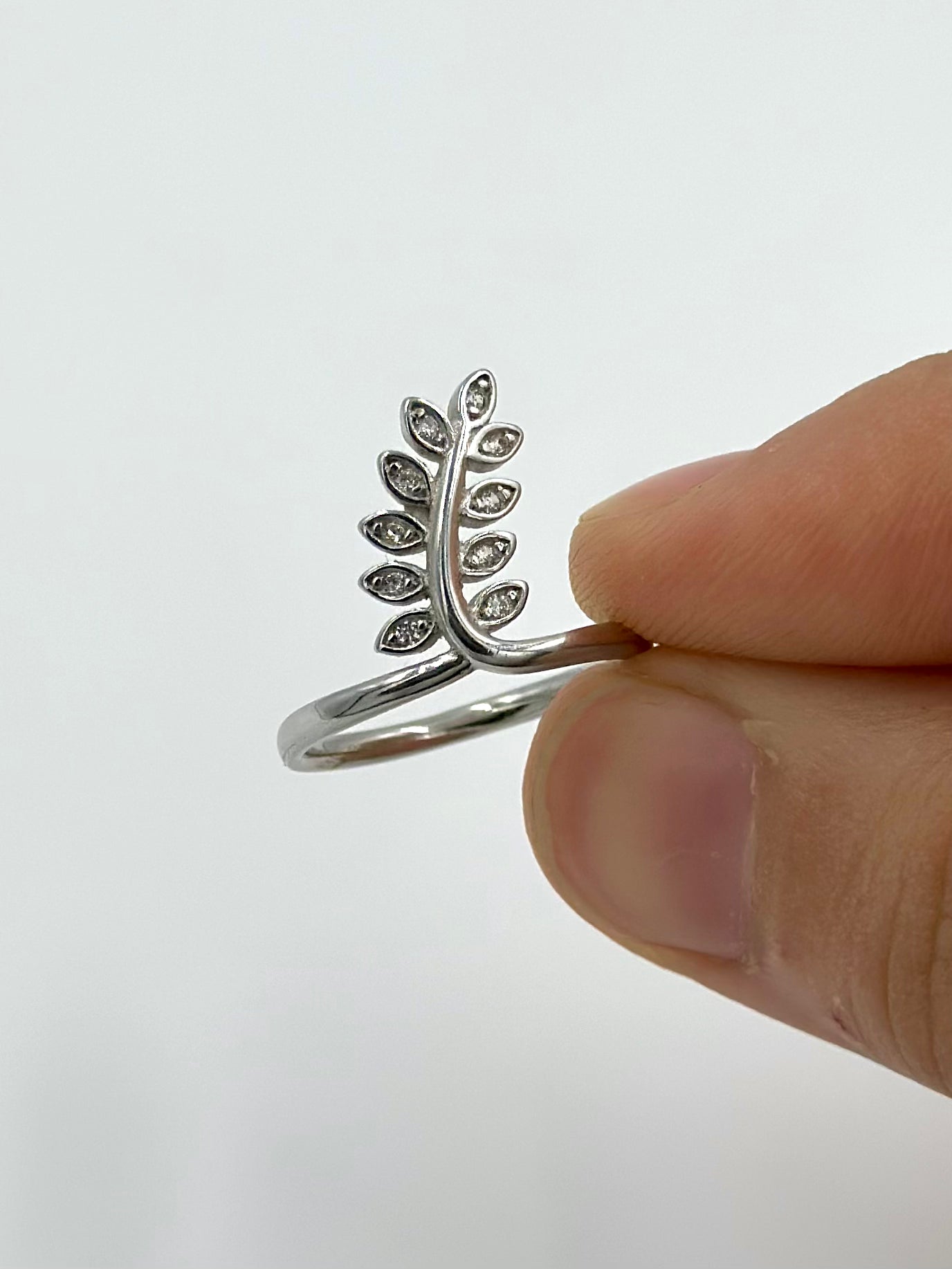 Zircon studded, leaf shaped sterling silver artisanal ring