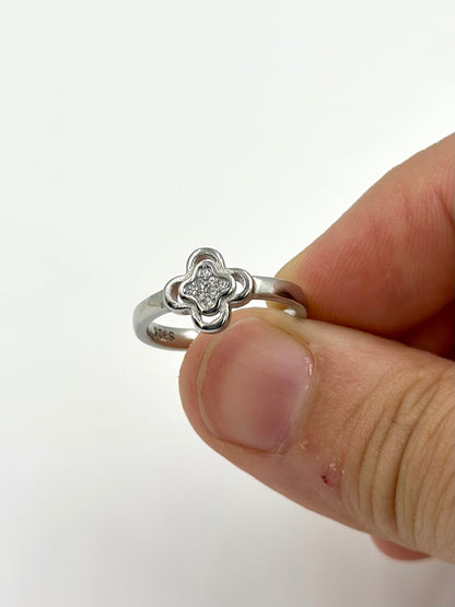 Zircon studded, flower shaped sterling silver artisanal ring