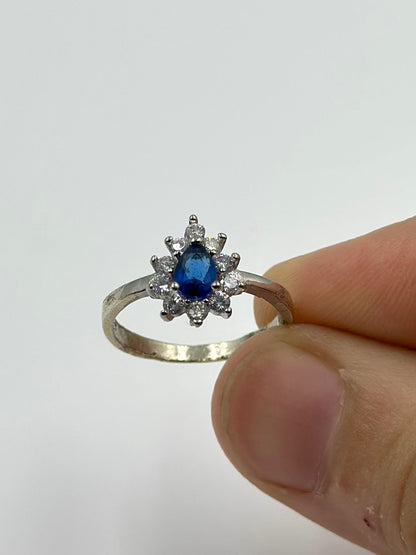 Zircon and stone studded, flower shaped sterling silver artisanal ring