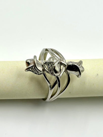 Zircon studded, flower shaped sterling silver cocktail ring