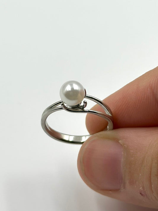 Pearl studded sterling silver gemstone ring
