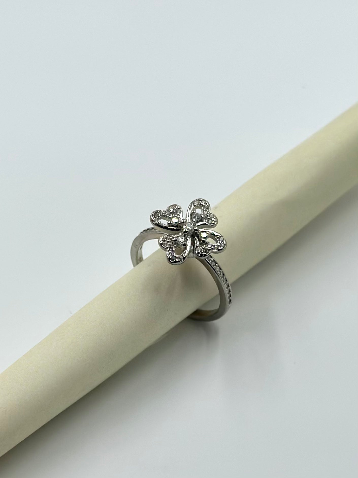 Zircon studded, four leaf shaped with fidget spinner sterling silver artisanal ring