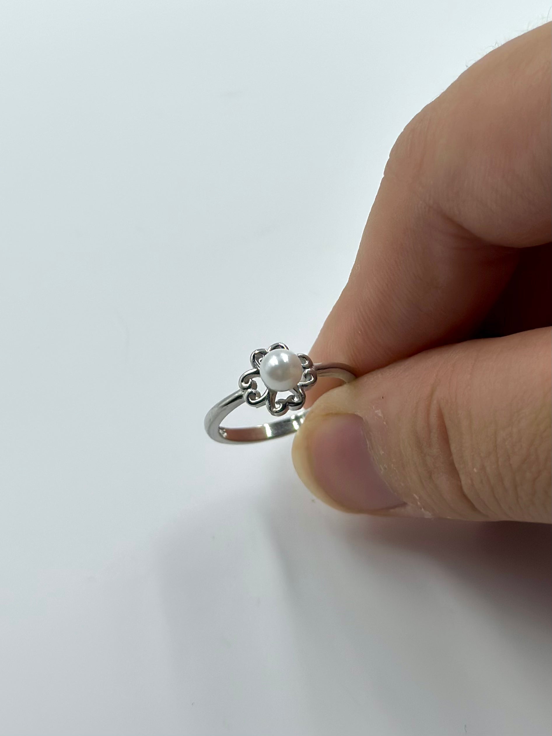 Pearl studded, flower shaped sterling silver gemstone ring