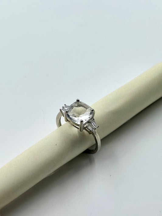 Stone studded sterling silver cocktail ring