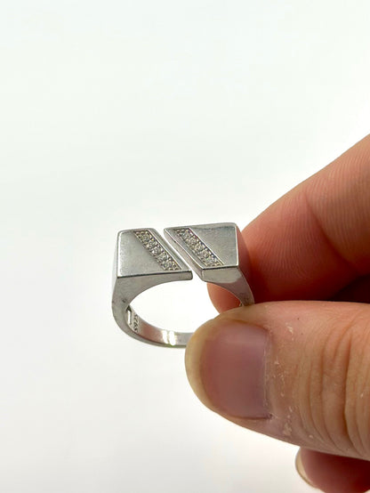 Zircon studded sterling silver cocktail ring