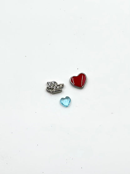Square shaped with mini gem inside sterling silver cocktail ring