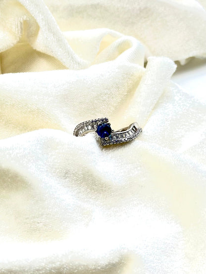 Zircon studded with a stone sterling silver cocktail ring